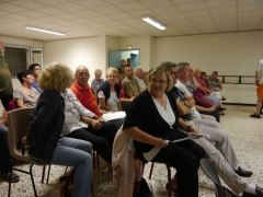 Tout le monde est assis...
