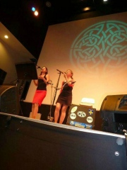 Flora / Anne-Marie
